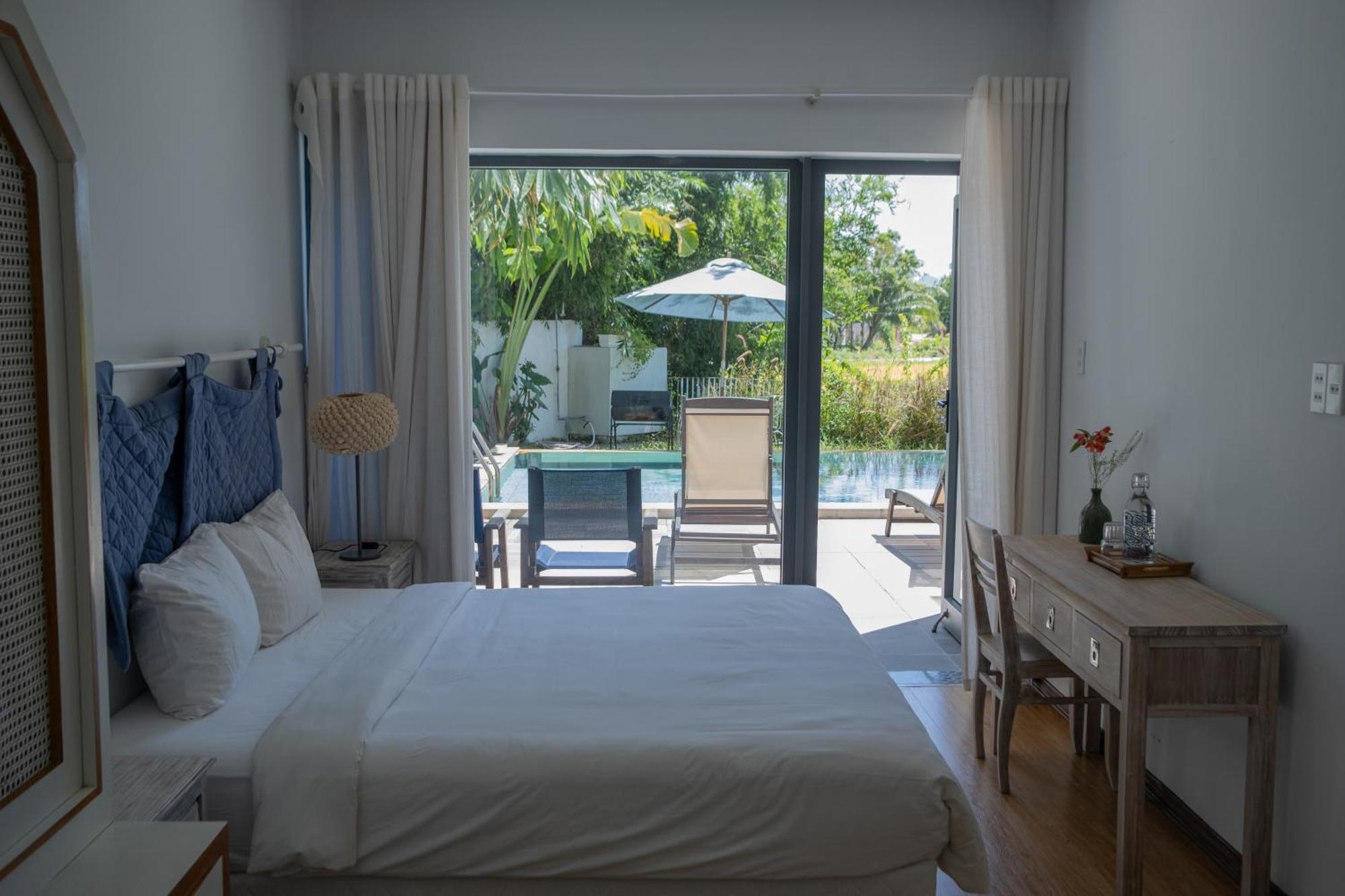 Homeday Retreats Tan Thanh Exterior photo
